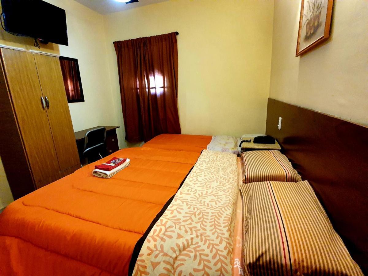 Hotel Paris 2*