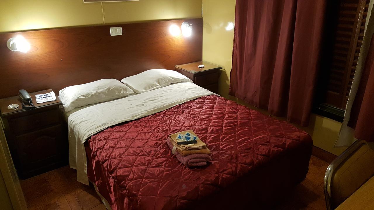 Paris 2* San Martin (Buenos Aires)