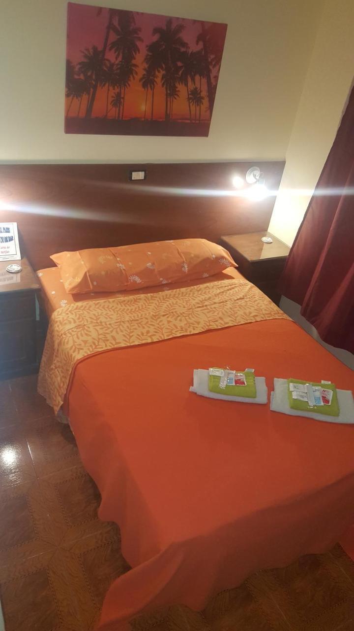 Paris Hotel 2*